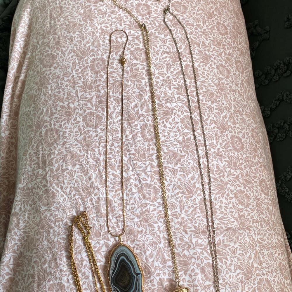 Jewelry bundle - Picture 2 of 2